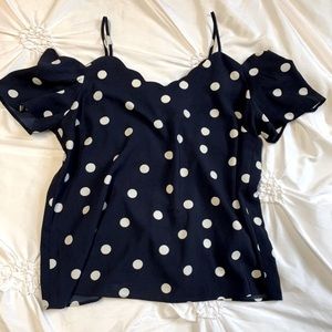 Scalloped off shoulder blouse XL